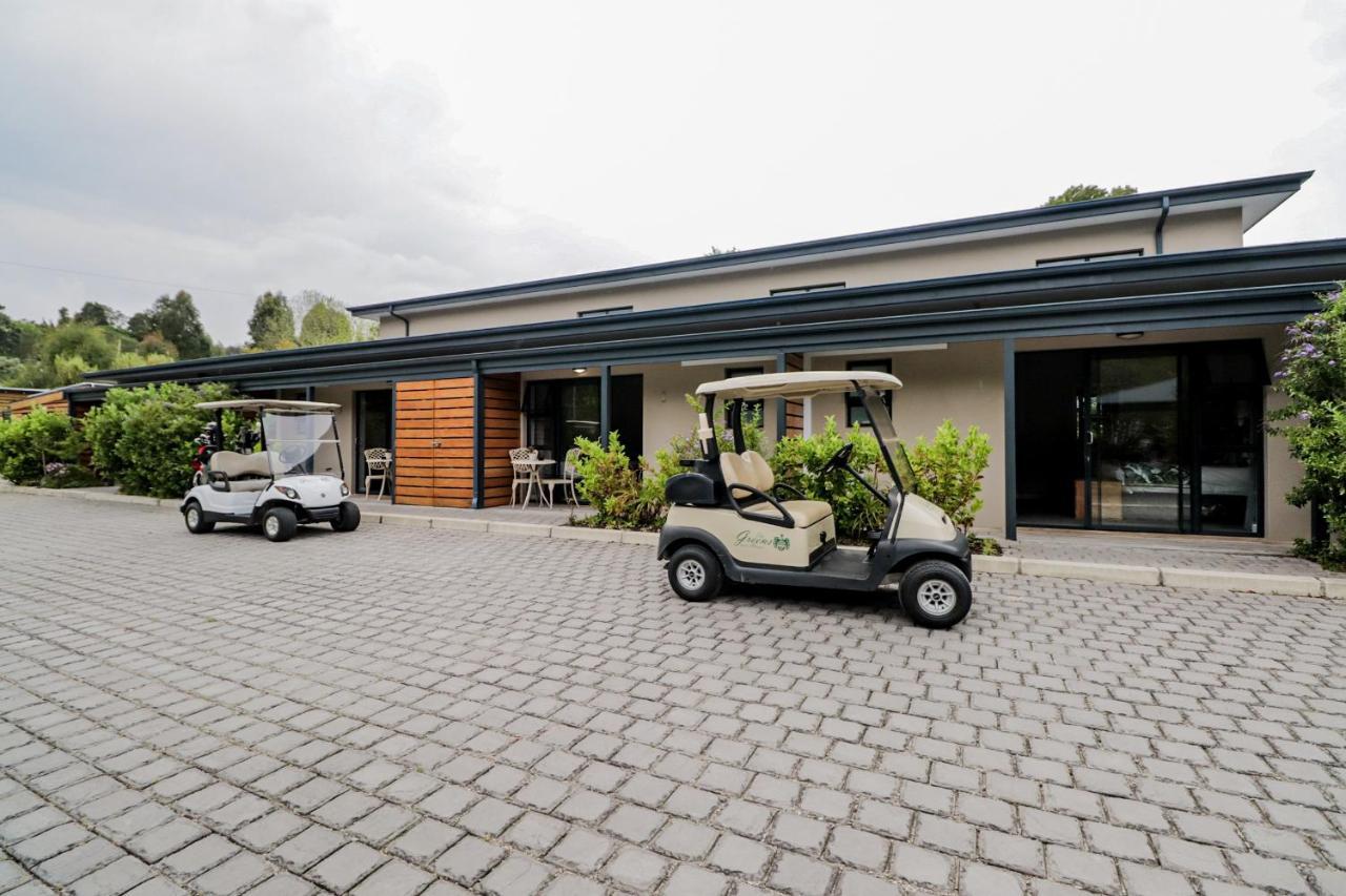 The Greens Guest House นิสนา ภายนอก รูปภาพ